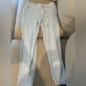 Lou & Grey Women’s Light Blue Sweatpants